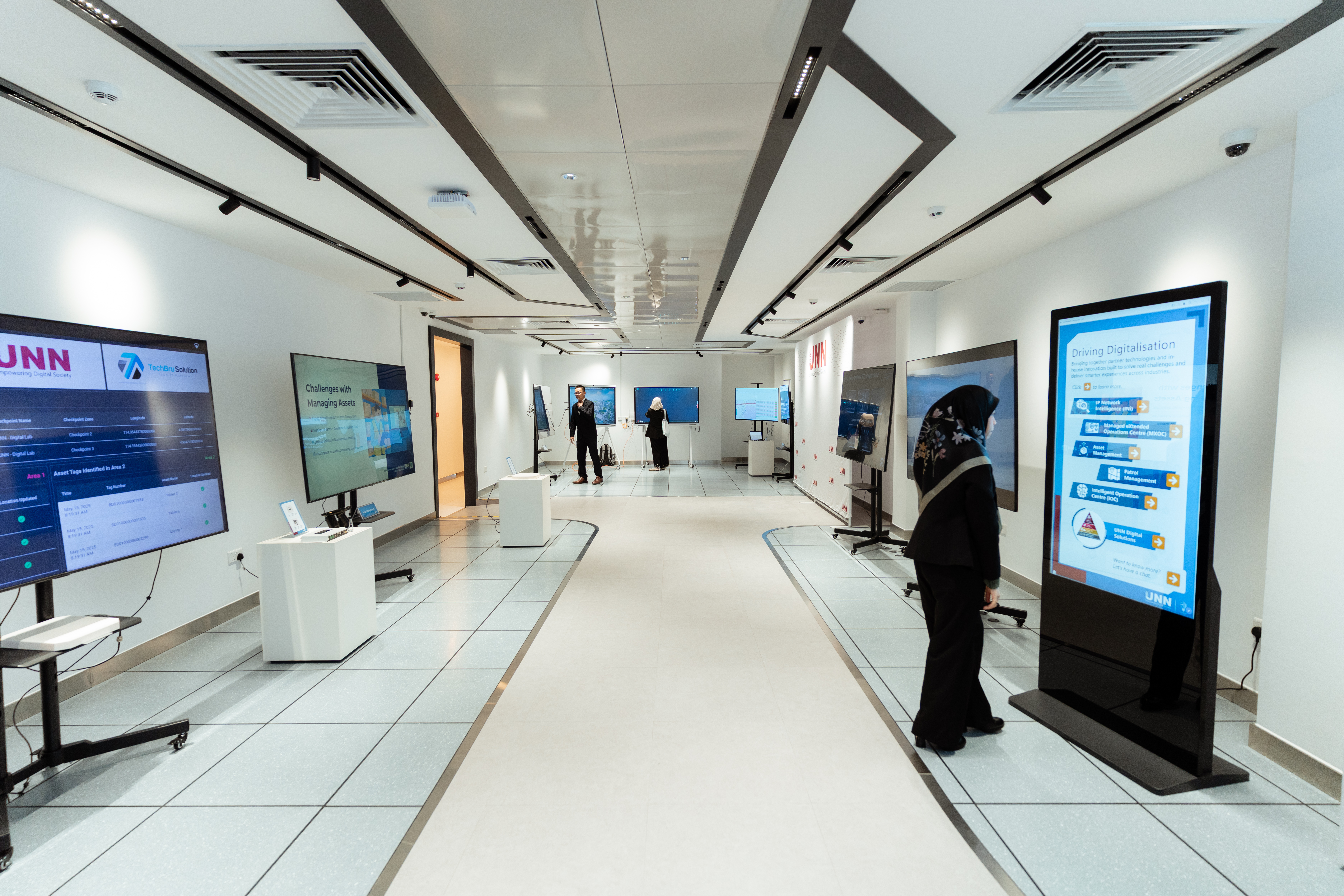 UNN Digital Service Lab houses cutting-edge innovative and modular features that allows flexibility of shaping the spaces to suit specific needs 01
